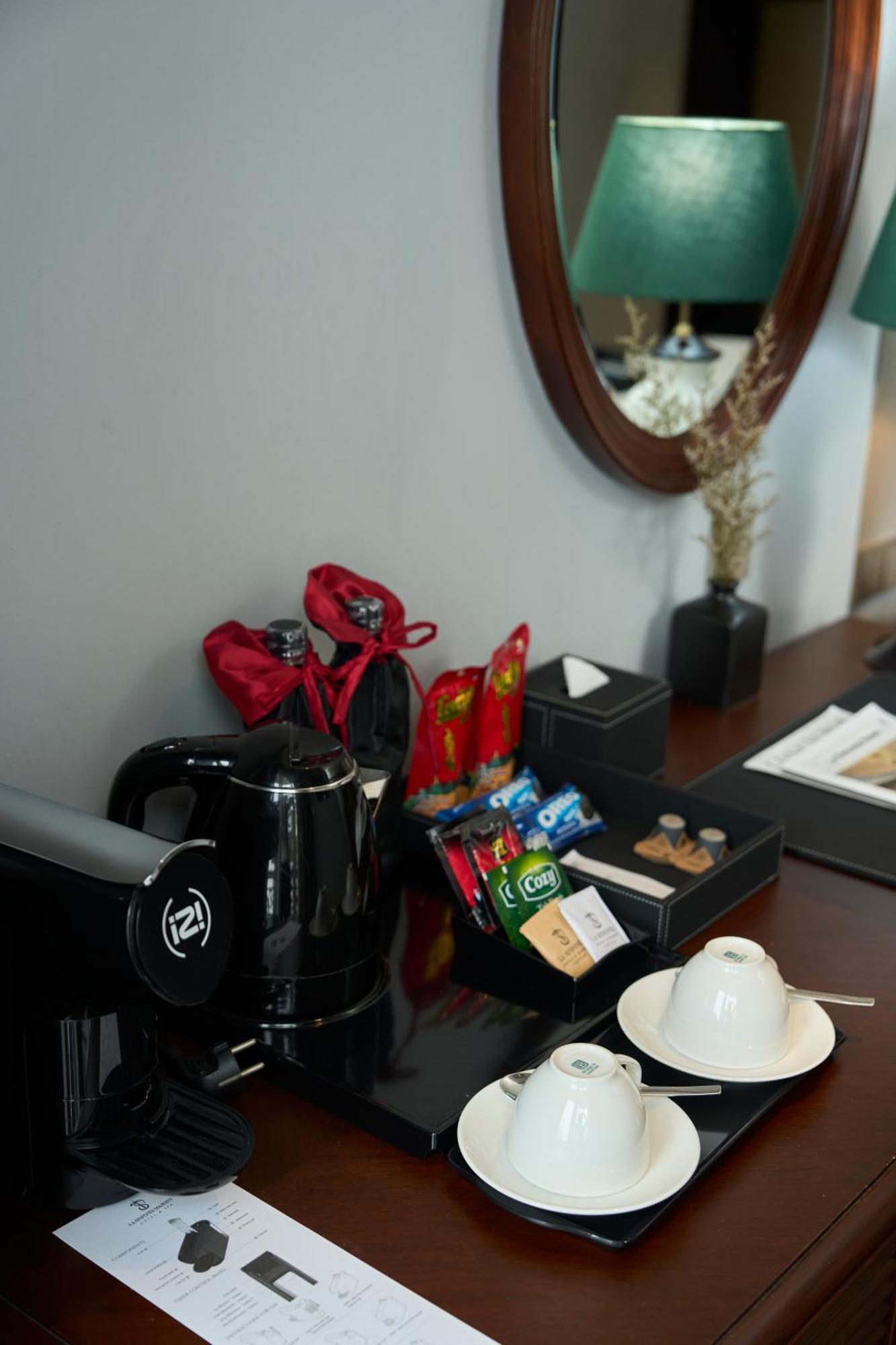 La Sinfonia Majesty Hotel And Spa Ханой Екстериор снимка